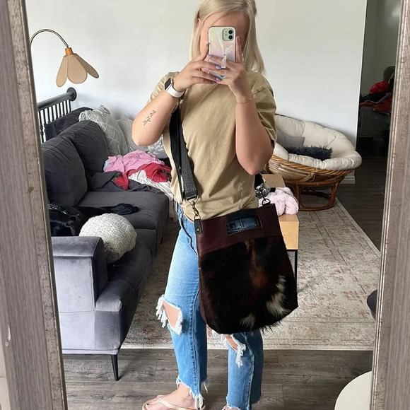 Stone Feather Road Custom Cowhide Leather Bantam Bag - Picture 8 of 9